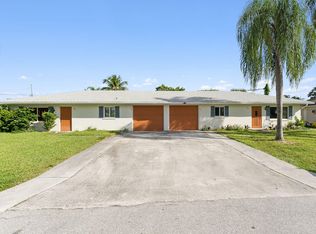 141 SW 8th Ave, Boynton Beach, FL 33435