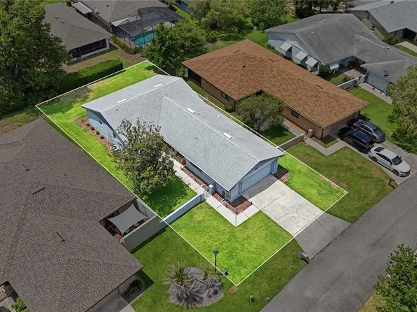 460 Pinehurst Ct, Winter Haven, FL 33884