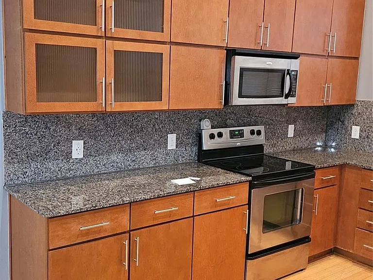 2301 Camden Dr #B — Photo 15