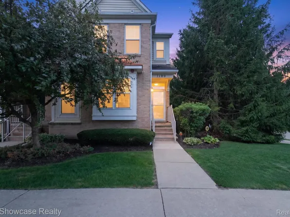 7100 Heron Hills Dr, Wolverine Lake MI