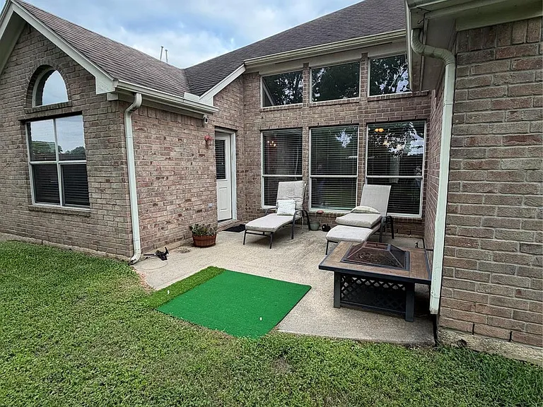 2922 Sandleigh Dr — Photo 9