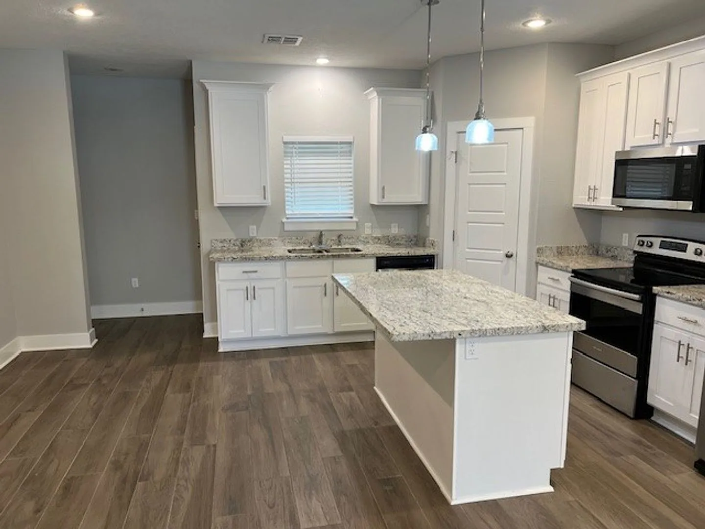 3B/2.5B Townhome Available in South Lake Charles — Photo 4