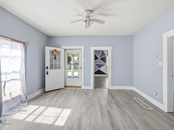 5th image of 312 Glynwood Rd