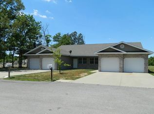 717 Ruggeri Dr, Herrin, IL 62948