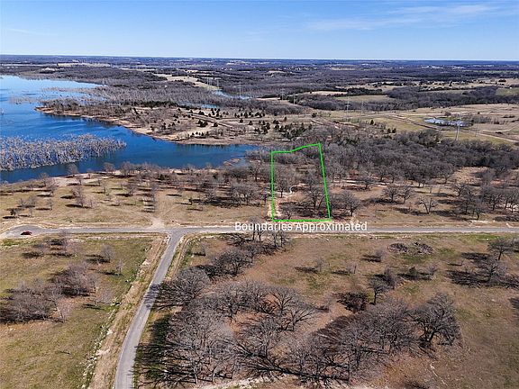 2nd image of 800 Waters Edge Way