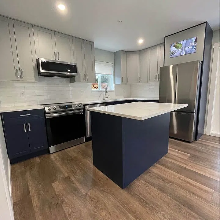 165 W 17th Ave