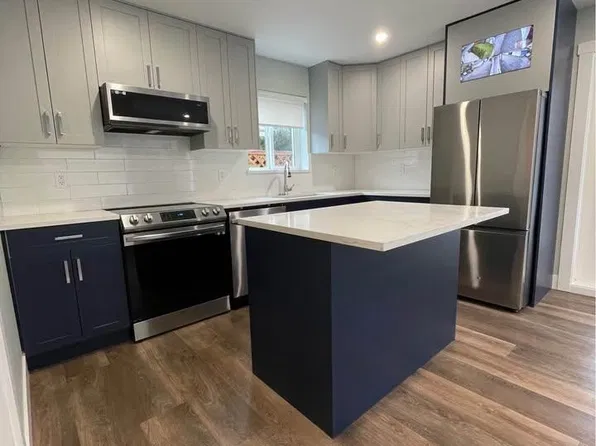 165 W 17th Ave, Vancouver, BC V5Y 1Z7