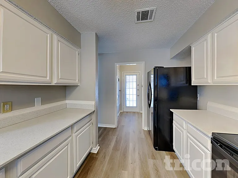 2758 Briar Hill Dr — Photo 10