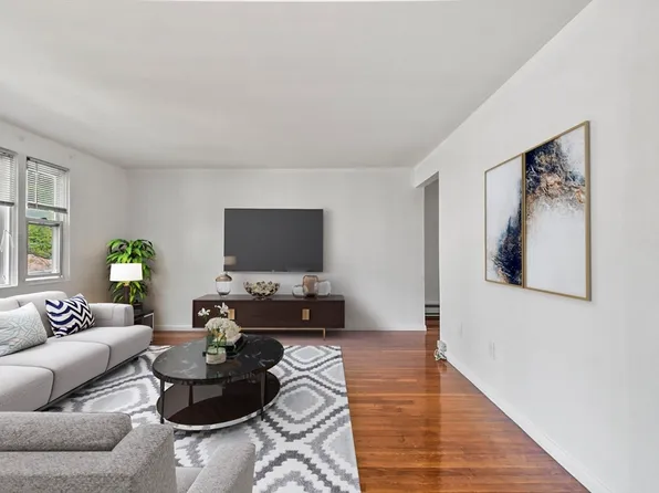 46 Nelson Dr APT 5, Randolph, MA 02368