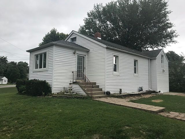 1st image of 322 Blossom St
