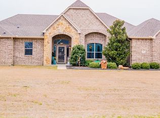 107 Loycie Cir, Waxahachie, TX 75165
