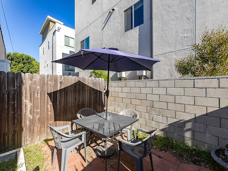 10943 Hesby St #1 — Photo 17
