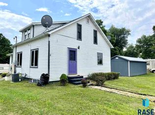 181 North St E, Monroe, SD 57047