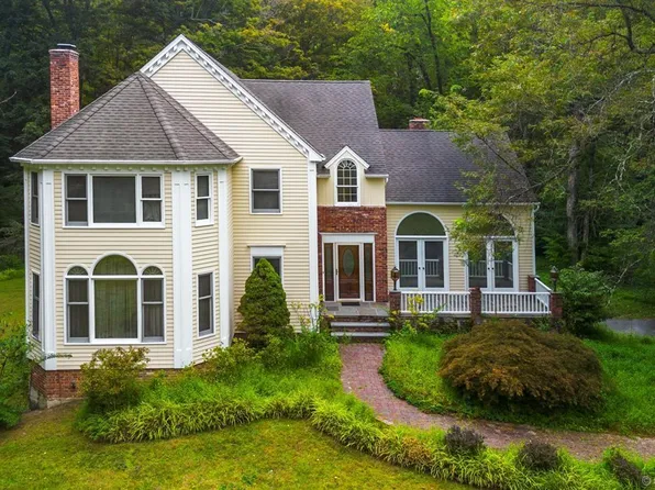 5 Hidden Brook Drive, Brookfield, CT 06804