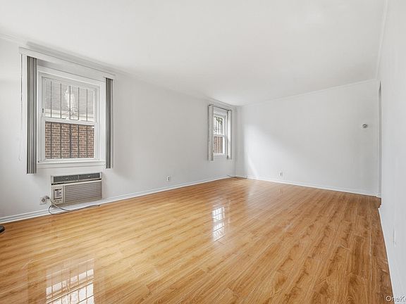 4th image of 5332 187th Street