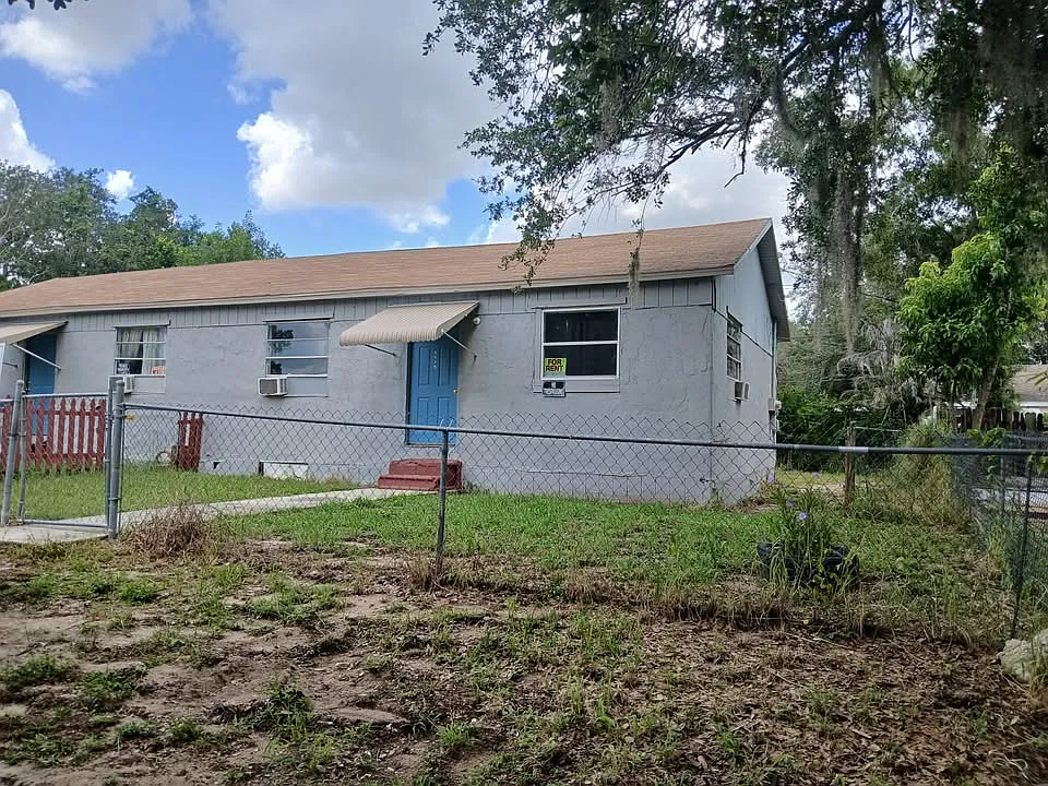 18 Wolfe Dr