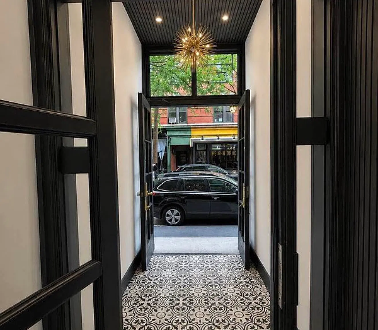 28 Bedford Street — Photo 3