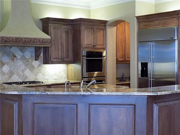 5th image of 409 Waterford Ln