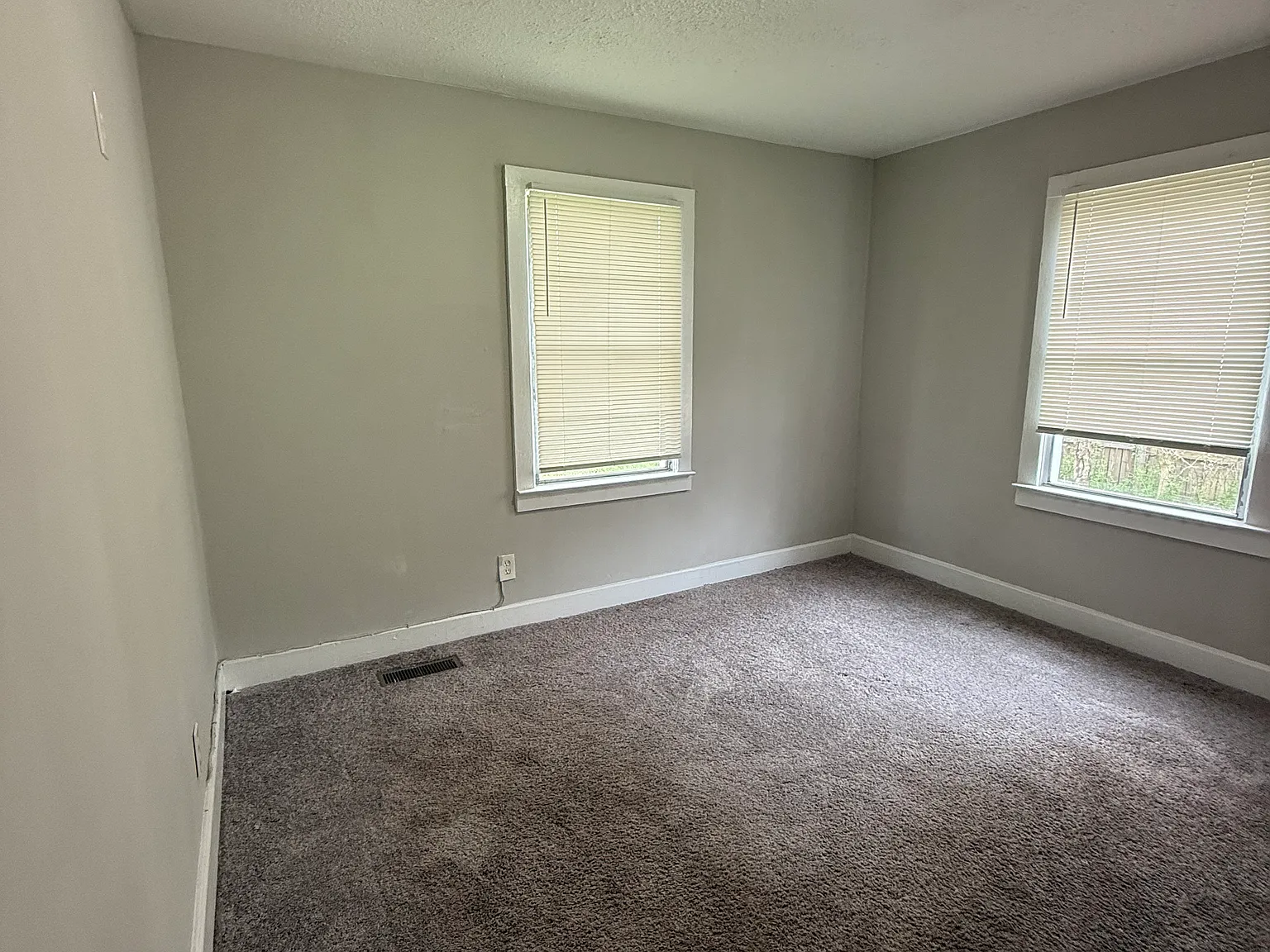 2 bed, 775 sqft, $800 — Photo 4