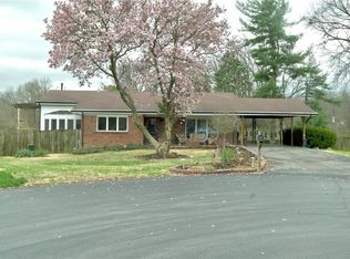 700 Gralee Ln S, Saint Louis, MO