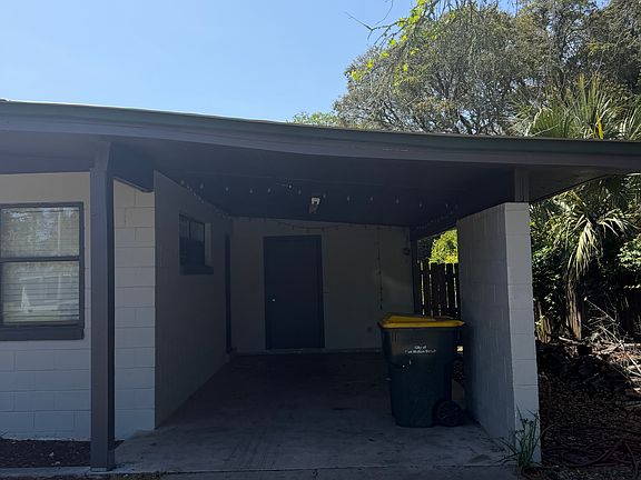 2nd image of 14 Laurie Dr NE