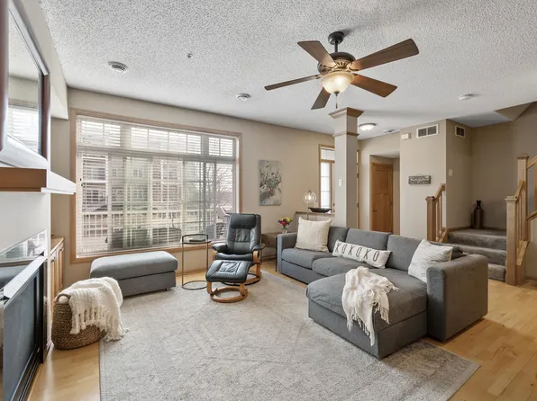 6733 Flycatcher Ln #1090, Saint Paul, MN 55124
