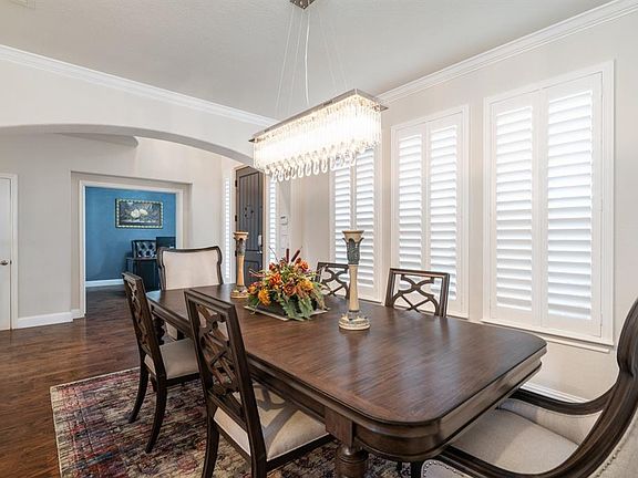 3rd image of 800 Royal Crest Ct