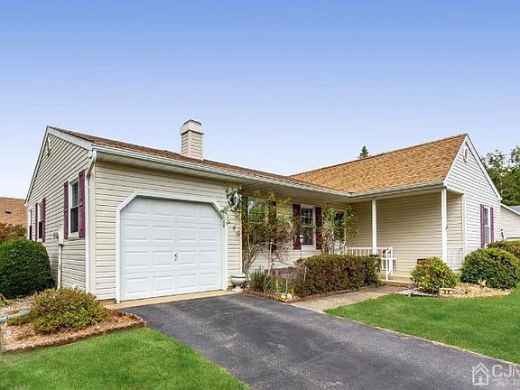 2nd image of 48 Penwood Dr #55