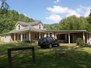 202 Hughes Gap Rd, Bakersville, NC 28705