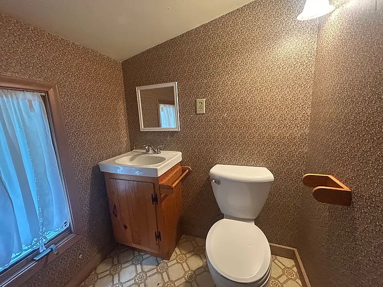 407 Frank St — Photo 27
