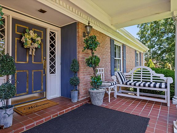 4th image of 14 Mockingbird Ln