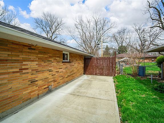 4th image of 2183 Los Arrow Dr