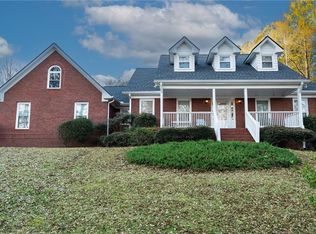 2660 Sandy Creek Cir, Loganville, GA 30052