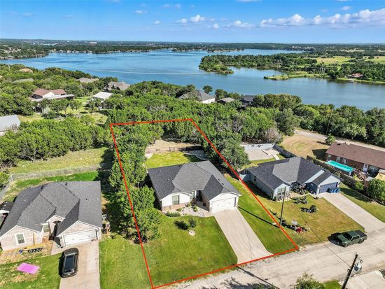 2810 Catfish Ct, Granbury, TX 76048