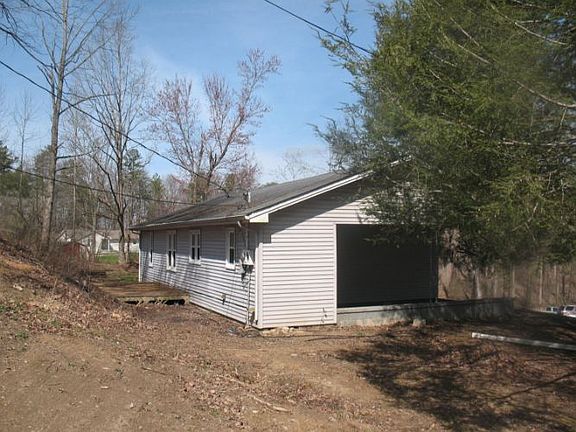 5th image of 25 Riviera Ln