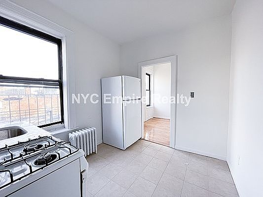 1st image of 508 E 13th St #25