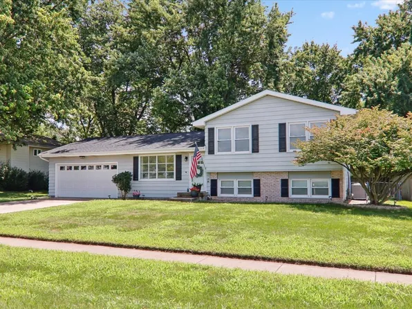 1715 Gregory St, Normal, IL 61761