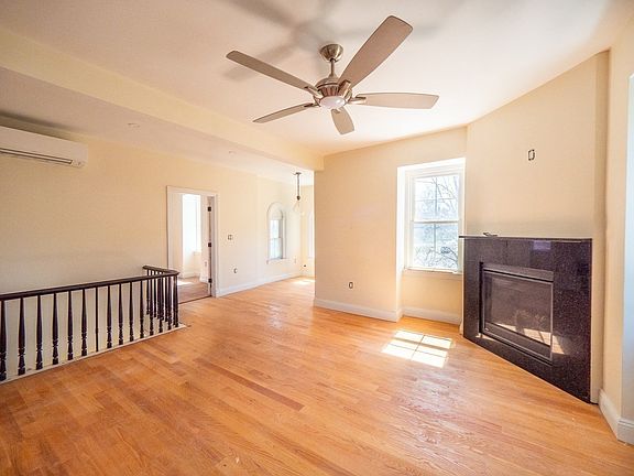 5th image of 62 Welles Ave