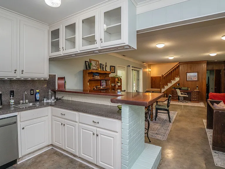 1101 Biscayne Dr — Photo 15
