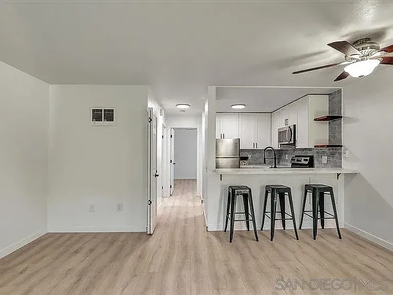 1124 Eureka St #17 — Photo 10