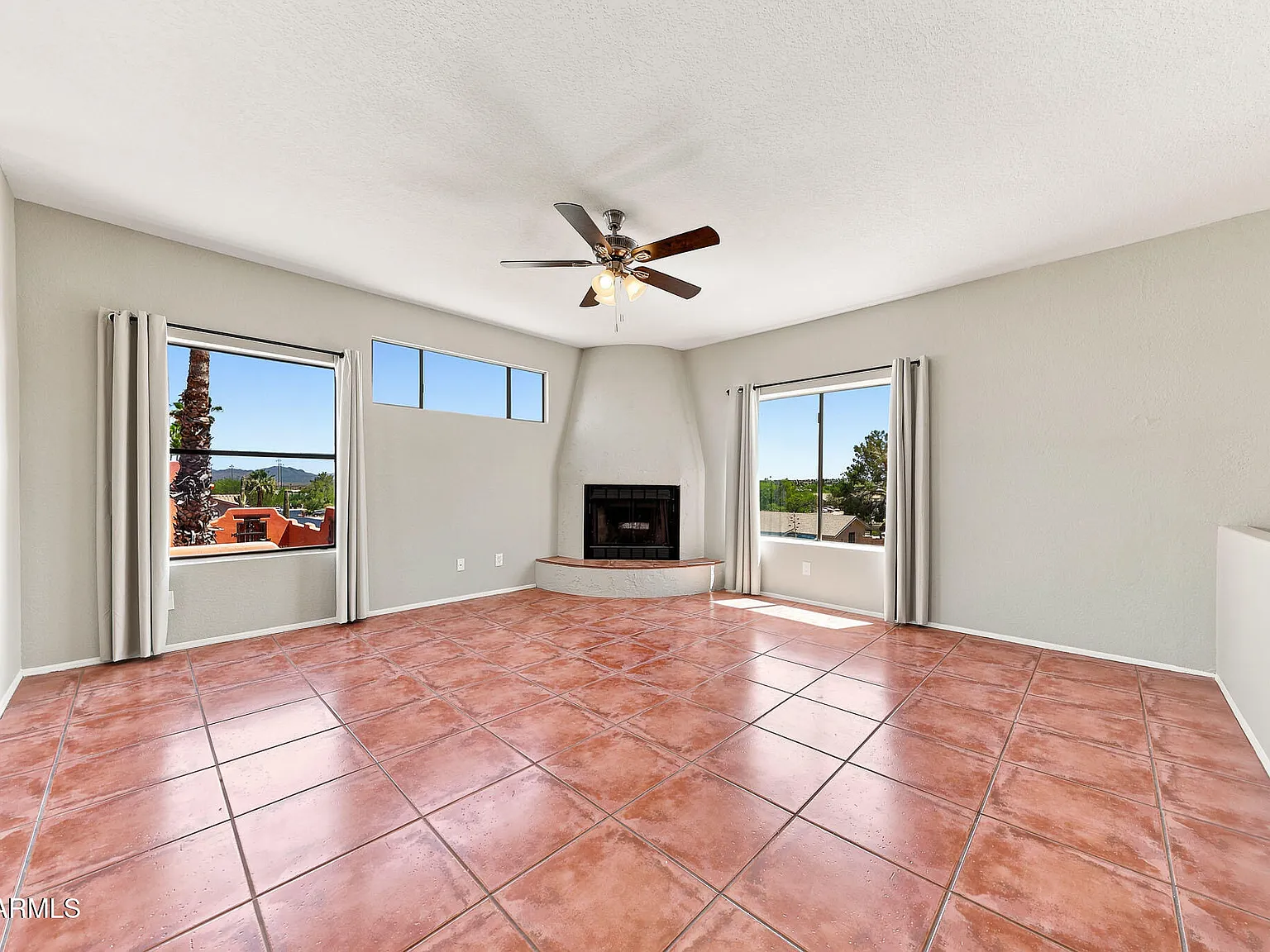 4 bed, 3.0 bath, 2240 sqft, $2,800 — Photo 4