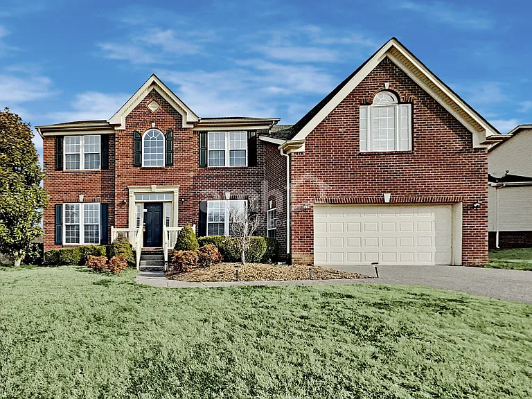 1048 Oakhall Dr — Photo 1