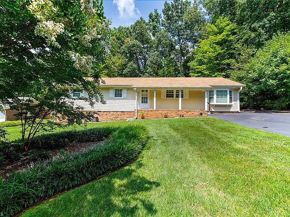 2nd image of 3605 Miller Dr