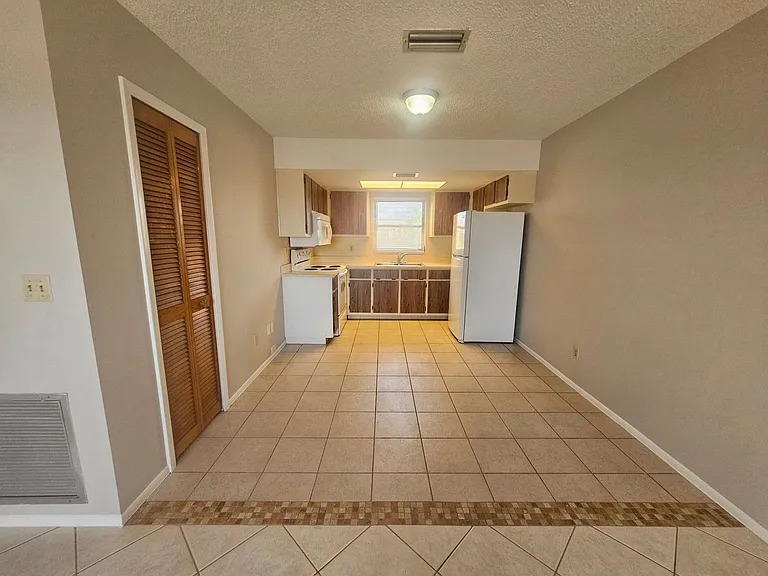 A-101 1221 SE 46th Ln. — Photo 7
