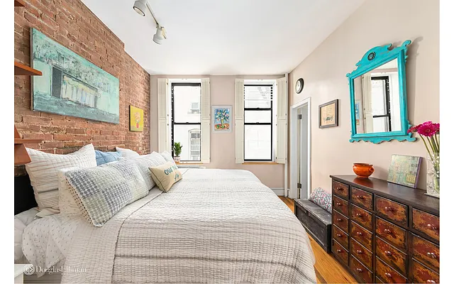 Sold by Douglas Elliman | media 6