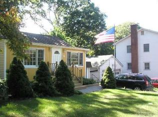 26 Cherry Rd, Rocky Point, NY 11778