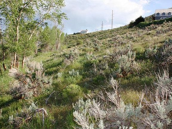 2nd image of 900 S West Hoytsville Rd