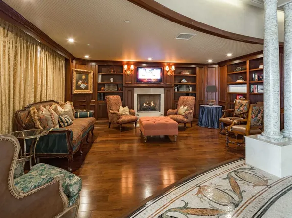 100 Alexander Way image 17 of 25