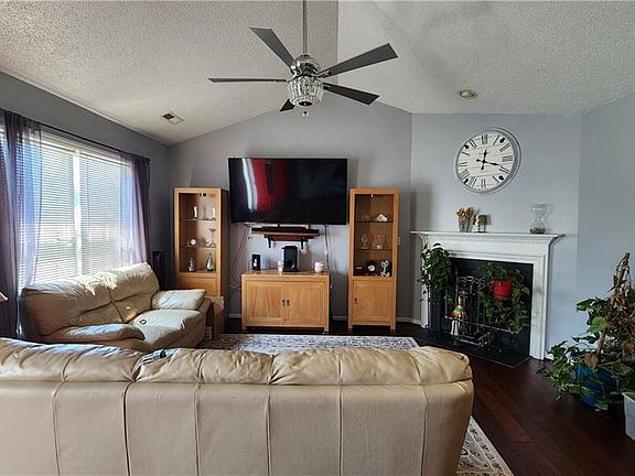 5th image of 100 Hammond Dr