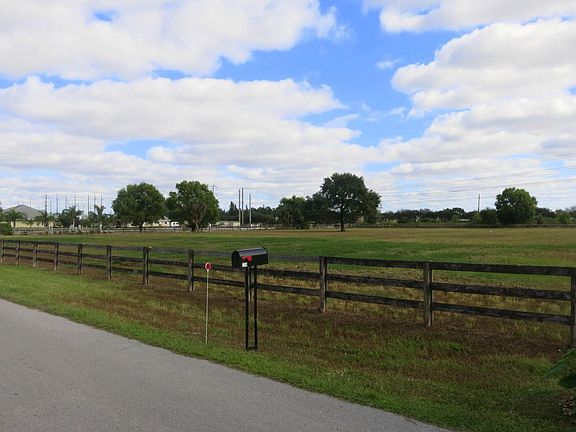 2nd image of 738 Cindy Circle Lane